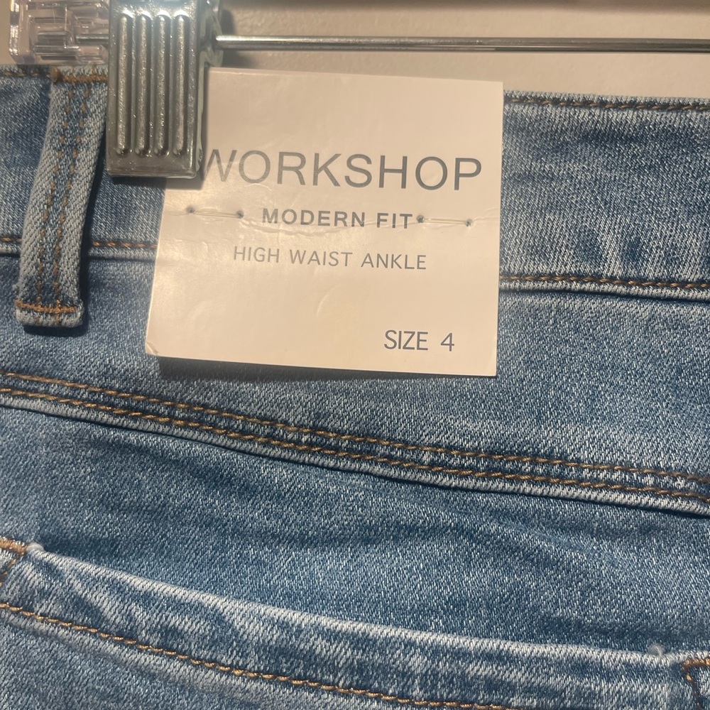 Women’s Workshop Republic Clothing Embroidered Jeans Size 4 NWT - Picture 5 of 10